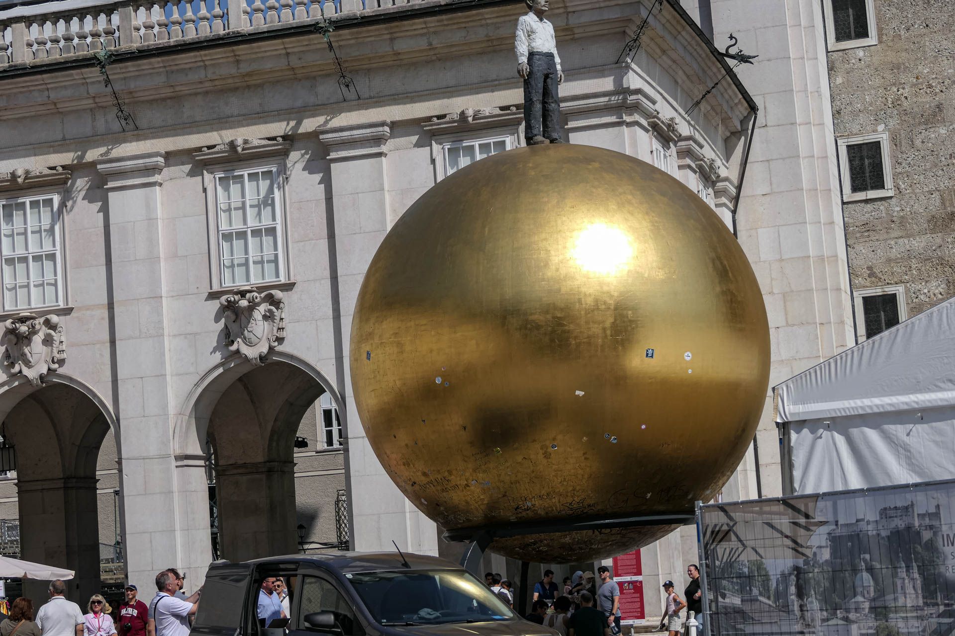 die Goldene Kugel