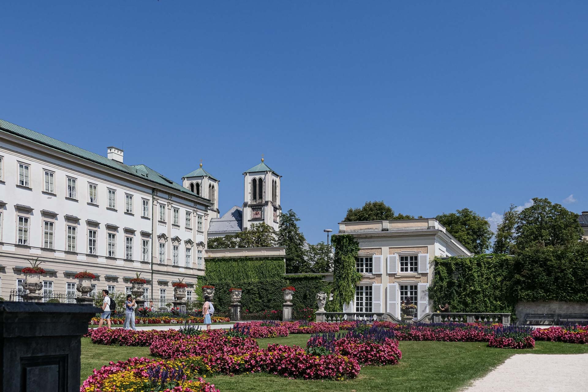 ...im Mirabell Garten